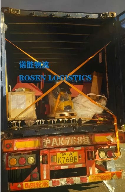 诺胜物流上海40OT开顶柜装载电动葫芦桥式起重机左侧实拍